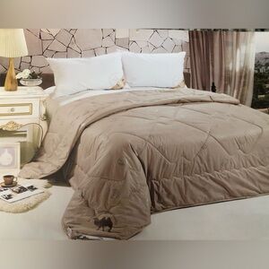 Devonshire Collection Cream  Camel Wool Comforter Size King